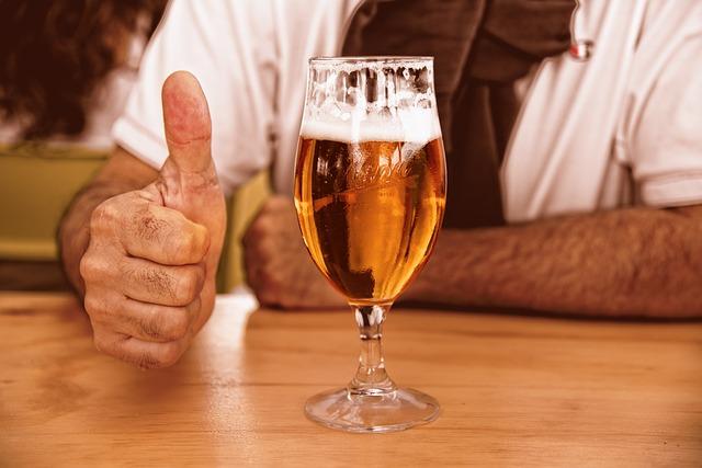 Jak rozpoznat bezlepkové pivo⁣ ve vaší⁤ oblíbené​ restauraci nebo​ baru?